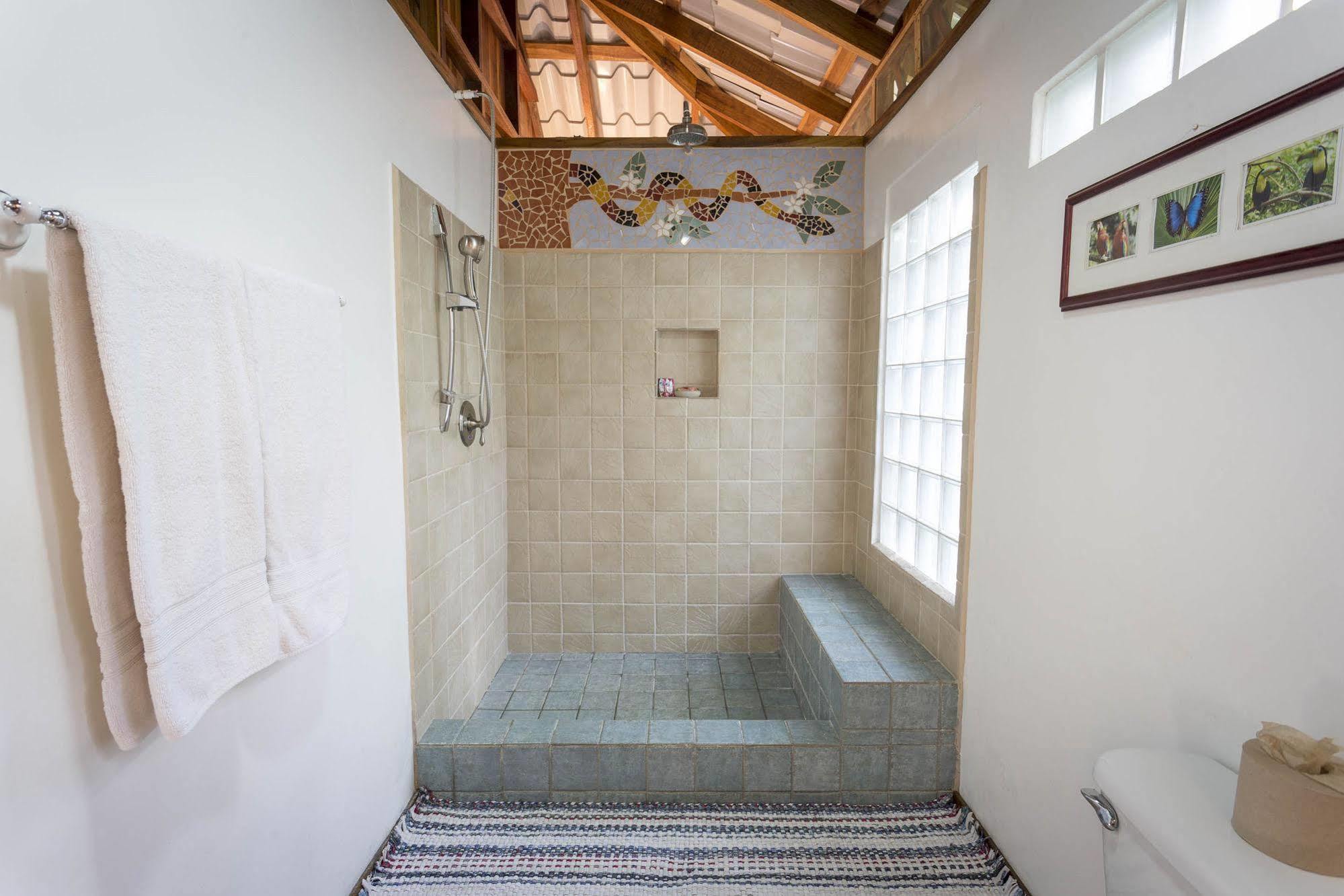 Coral Hill Bungalows Cahuita Kültér fotó