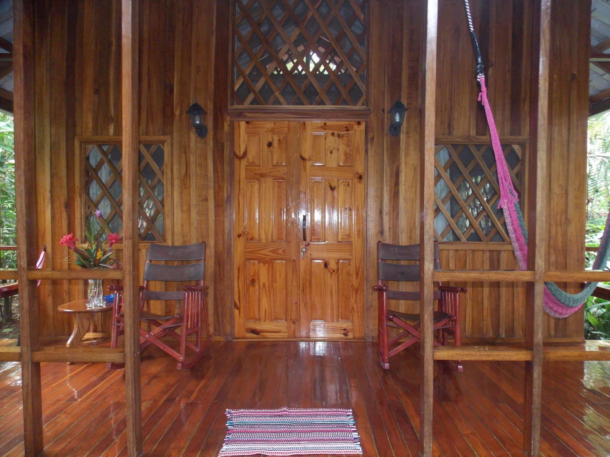 Coral Hill Bungalows Cahuita Kültér fotó