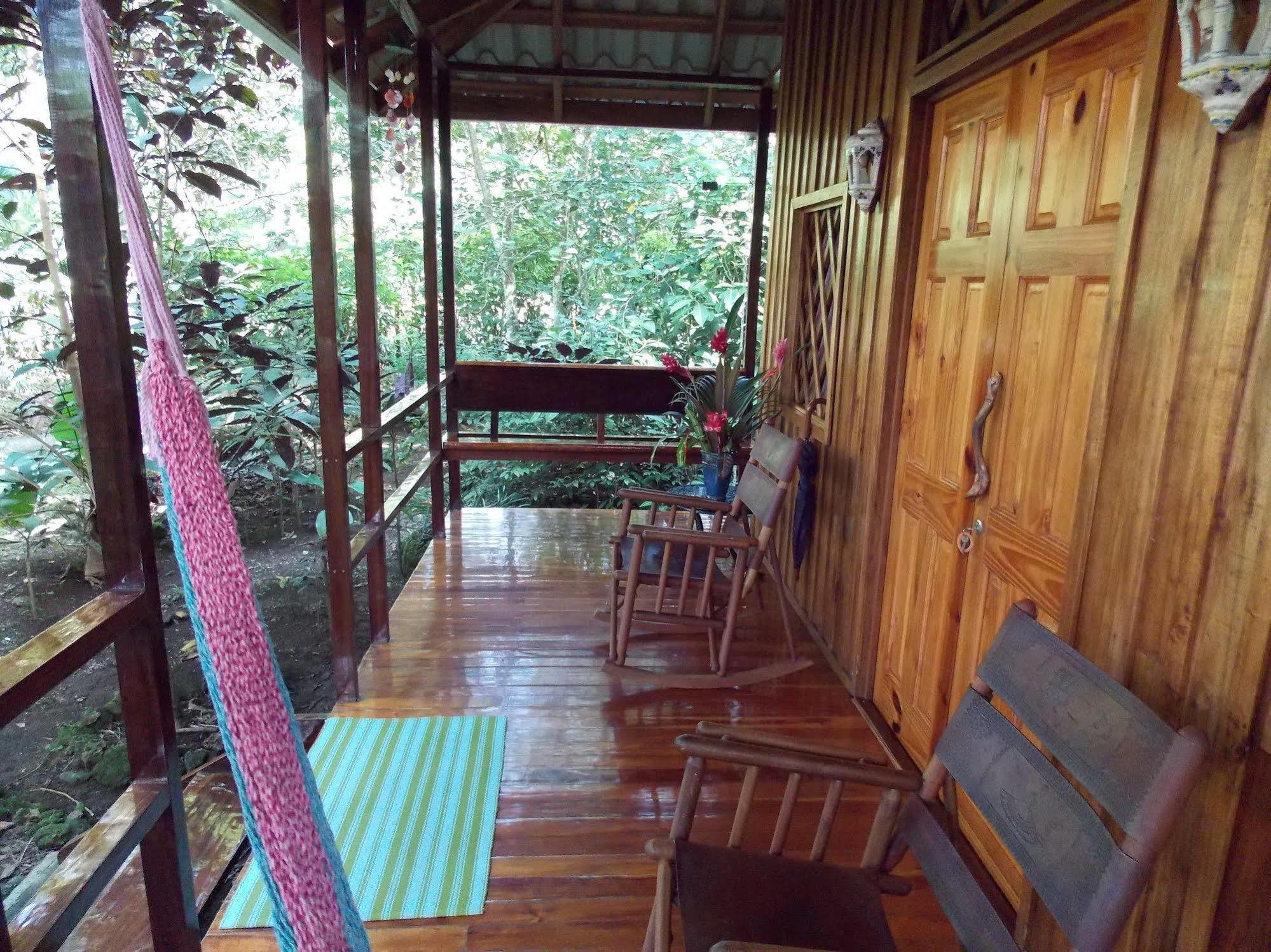 Coral Hill Bungalows Cahuita Kültér fotó