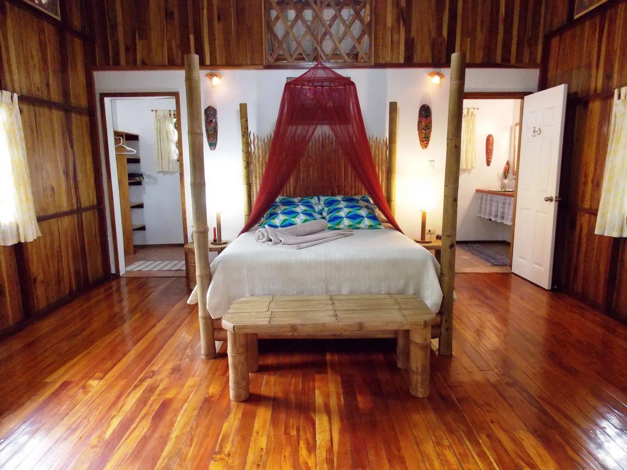 Coral Hill Bungalows Cahuita Kültér fotó