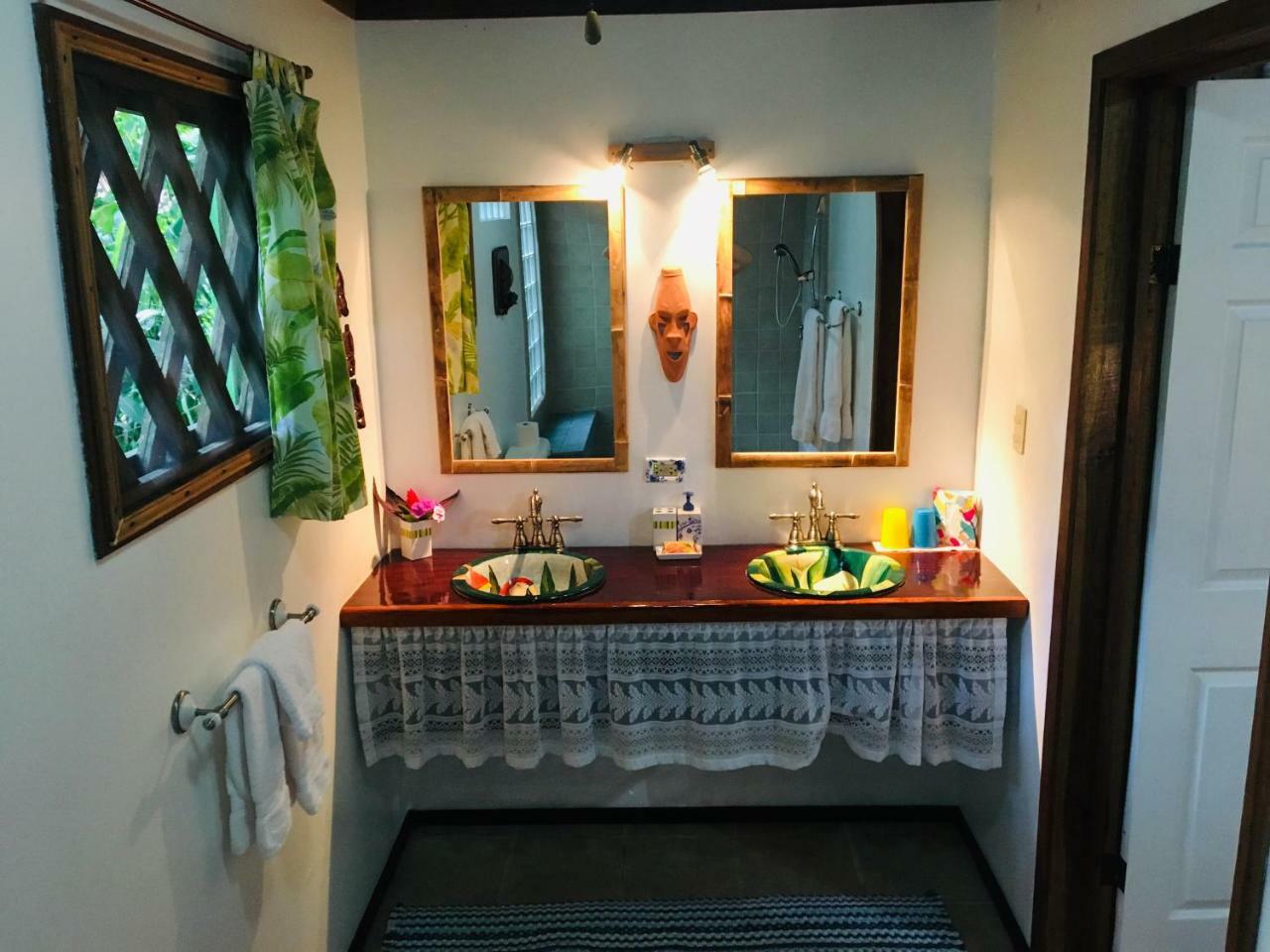 Coral Hill Bungalows Cahuita Kültér fotó