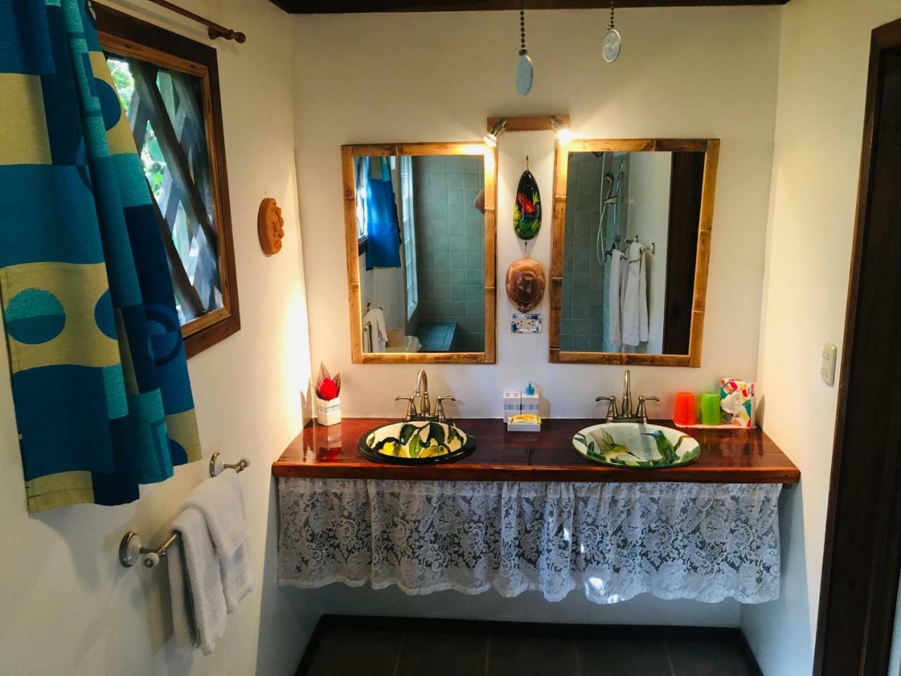 Coral Hill Bungalows Cahuita Kültér fotó